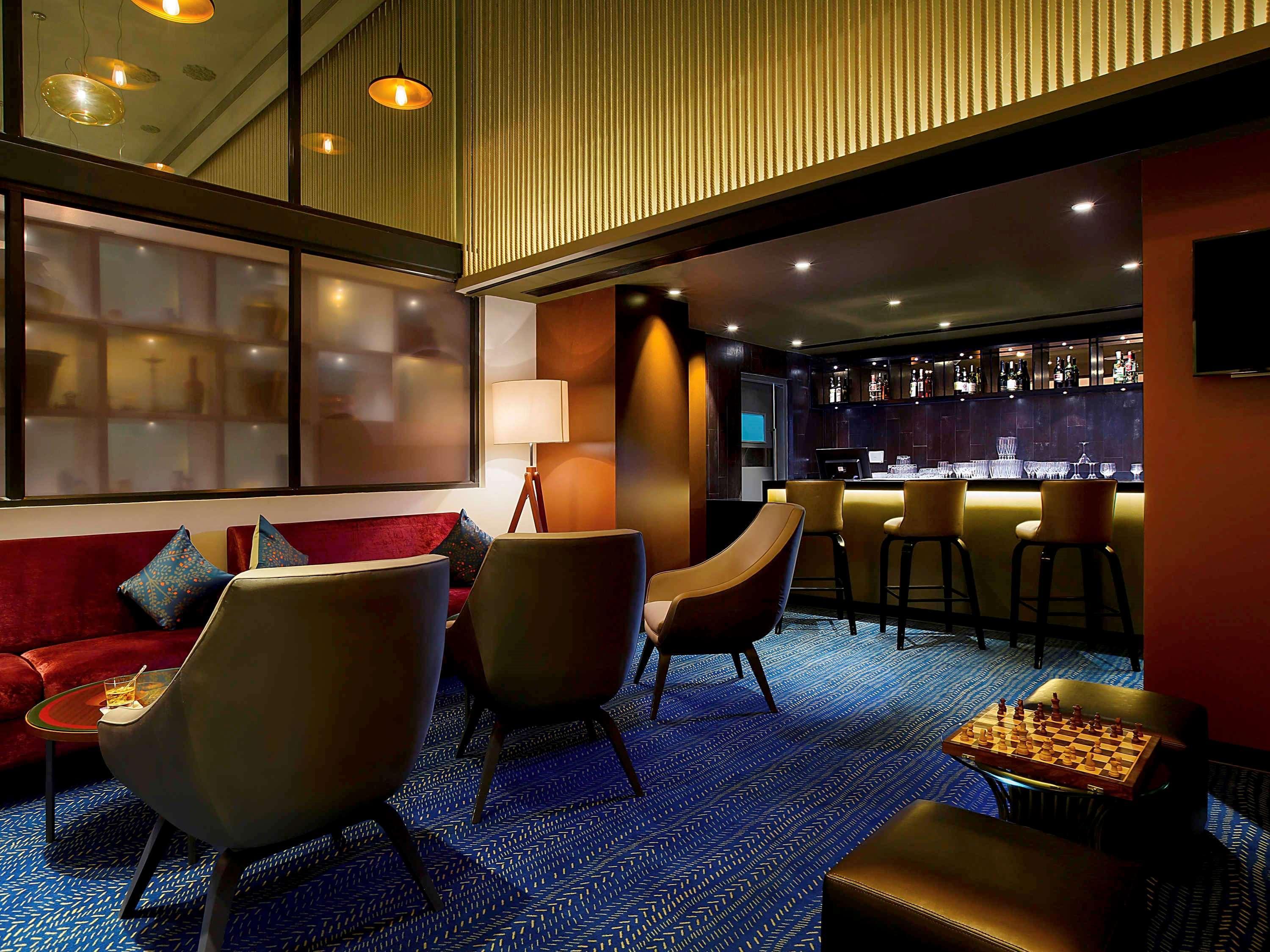 Grand Mercure Mysore - An Accor Brand Buitenkant foto The lounge at the airport