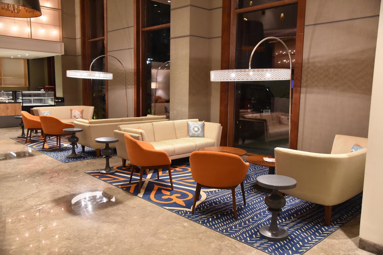 Grand Mercure Mysore - An Accor Brand Buitenkant foto The lobby of the hotel
