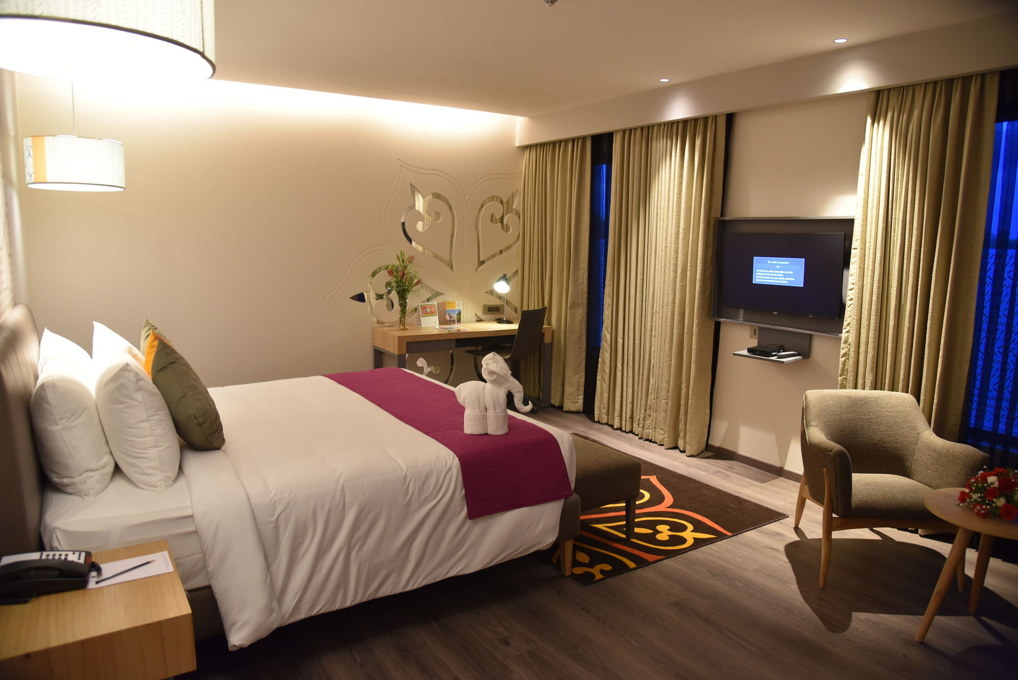 Grand Mercure Mysore - An Accor Brand Buitenkant foto Deluxe room