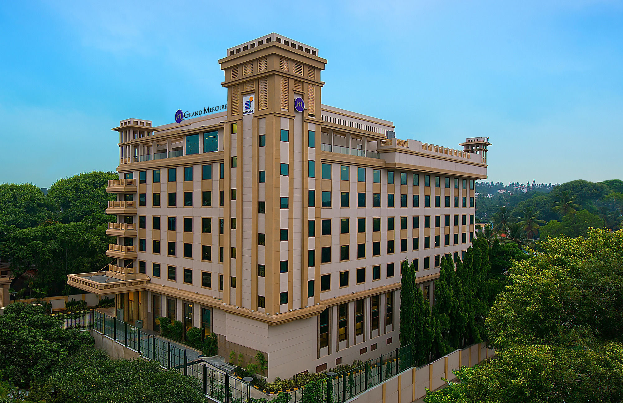 Grand Mercure Mysore - An Accor Brand Buitenkant foto The hotel in 2014